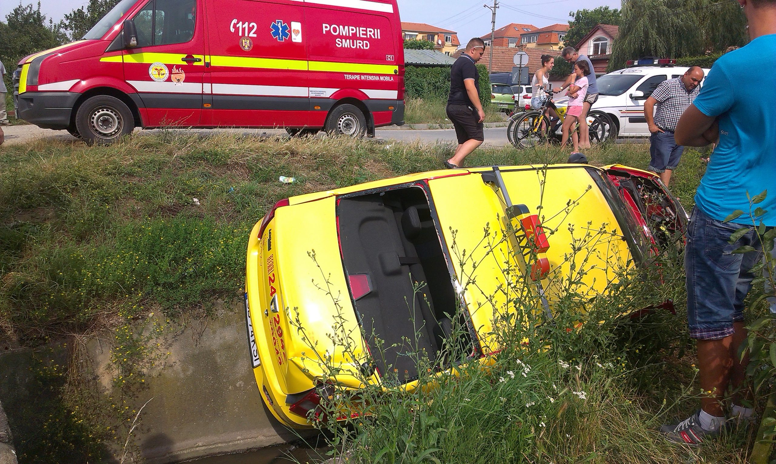 Taximetrist Accident Tren: Șofer Beat Scapă cu Viață Taximetrist Accident Tren: Șofer Beat Scapă cu Viață