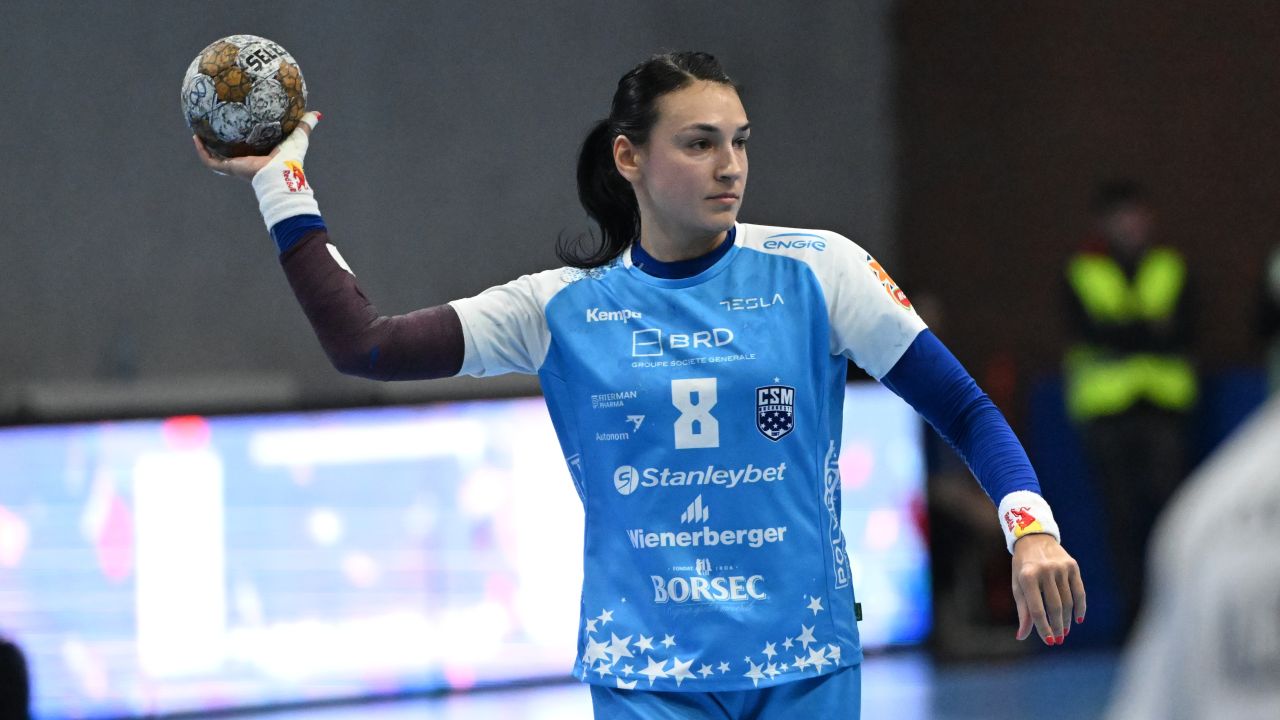 Să nu fie Cristina Neagu cea mai bună handbalistă din istorie? Radu Voina și-a explicat motivele în emisiunea Poveștile Sport.ro Să nu fie Cristina Neagu cea mai bună handbalistă din istorie? Radu Voina și-a explicat motivele în emisiunea Poveștile Sport.ro