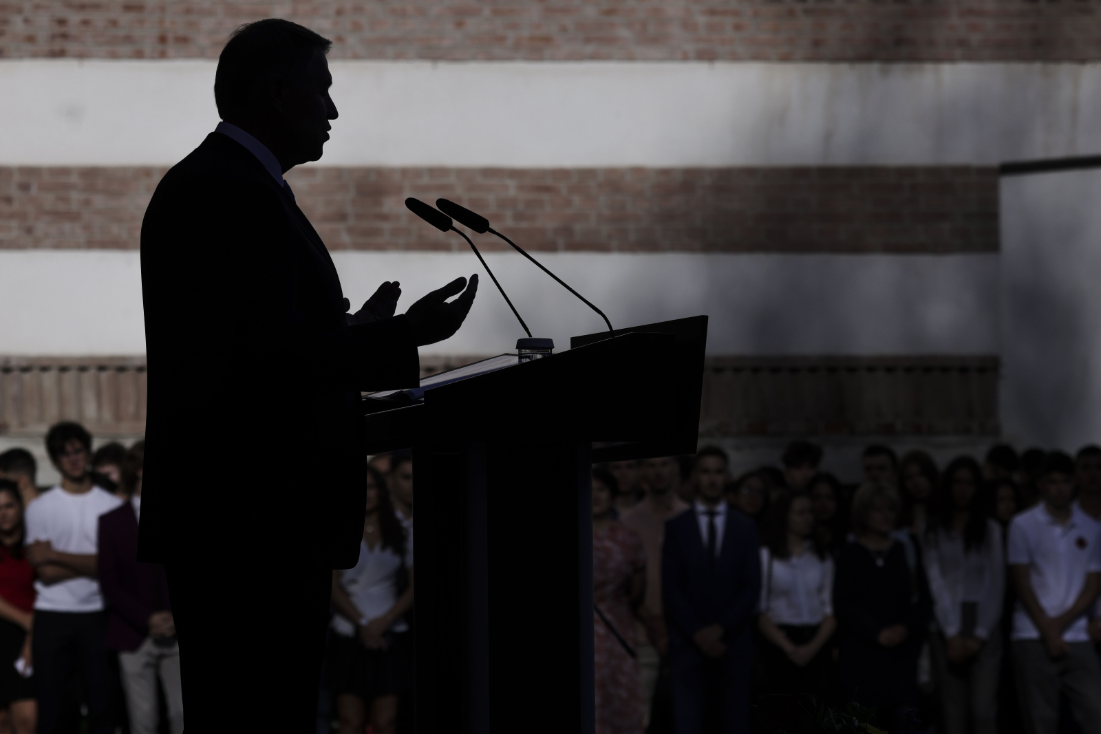 Ziua decisivă: Demisionează, luni, 10 februarie, Klaus Iohannis din funcția de președinte? Sondajul momentului Ziua decisivă: Demisionează, luni, 10 februarie, Klaus Iohannis din funcția de președinte? Sondajul momentului