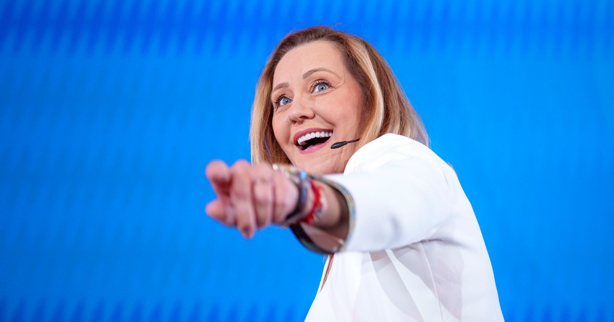 Politolog, despre declarația care o poate costa pe Elena Lasconi candidatura: „Comparația nu este atât de deplasată pe cât pare” Politolog, despre declarația care o poate costa pe Elena Lasconi candidatura: „Comparația nu este atât de deplasată pe cât pare”