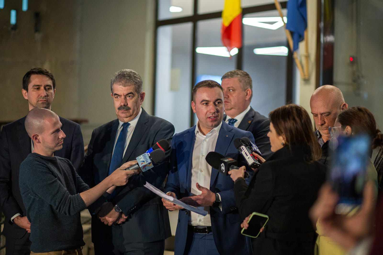 Bogdan Ivan, întâmpinat cu huiduieli de muncitorii de la Șantierul Naval Mangalia. Soluția propusă de Ministrul Economiei Bogdan Ivan, întâmpinat cu huiduieli de muncitorii de la Șantierul Naval Mangalia. Soluția propusă de Ministrul Economiei