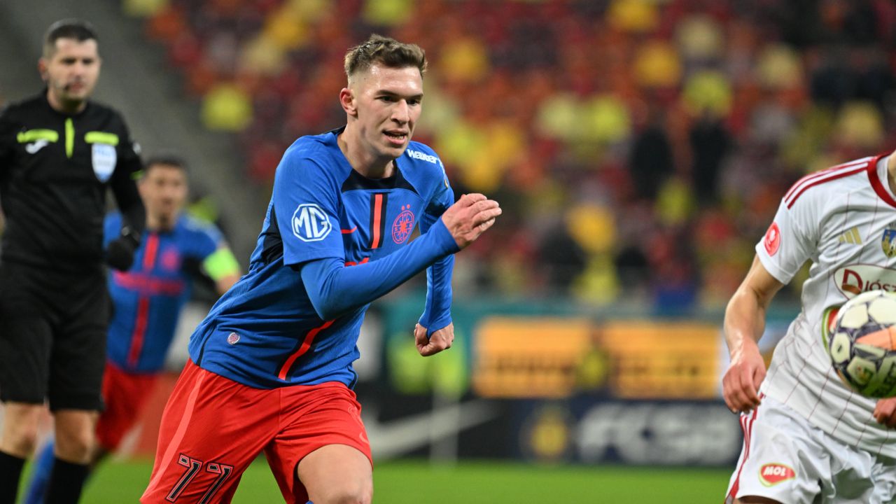 Gheorghiță, „hipnotizat“ de ce a găsit la FCSB: dezvăluirea sa despre nivelul la care juca, acum un an și jumătate Gheorghiță, „hipnotizat“ de ce a găsit la FCSB: dezvăluirea sa despre nivelul la care juca, acum un an și jumătate