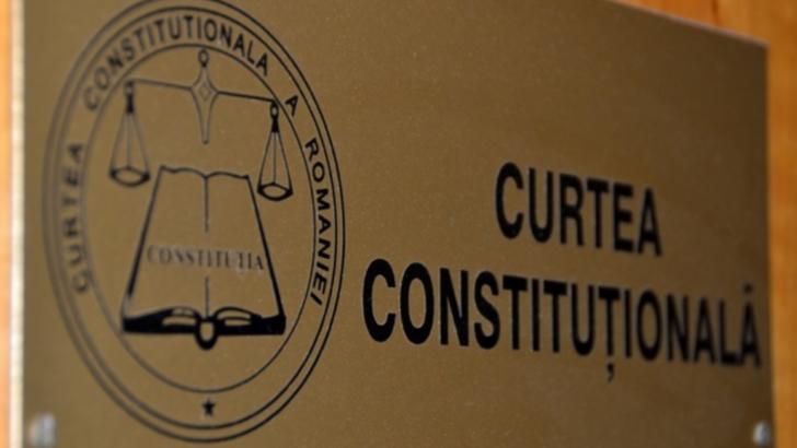 Judecătorii CCR cer medicamente plătite de români Judecătorii CCR cer medicamente plătite de români