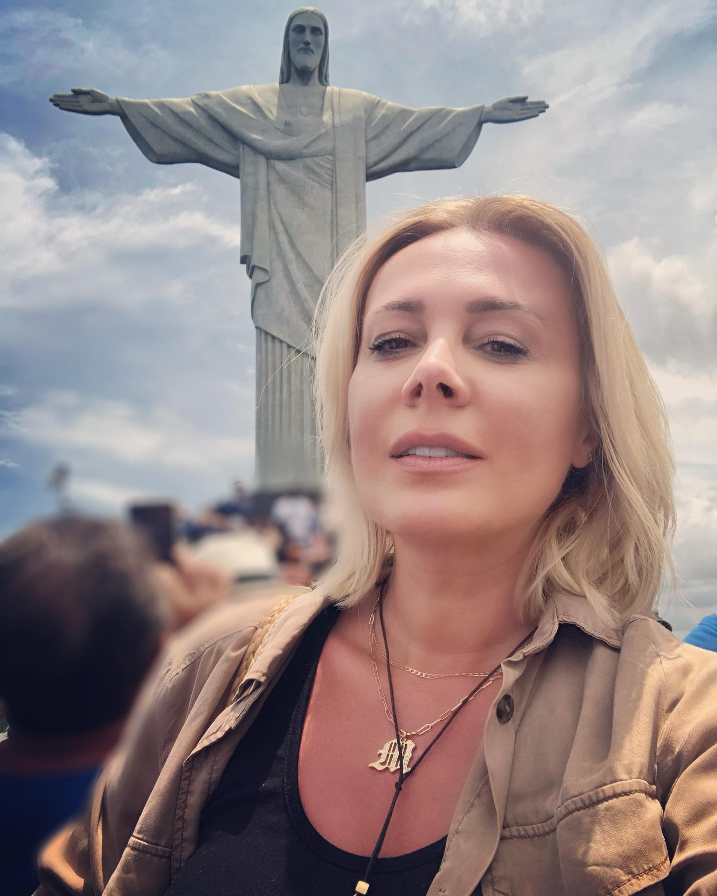 Dana Săvuică și sura Gabriela: O legătură specială