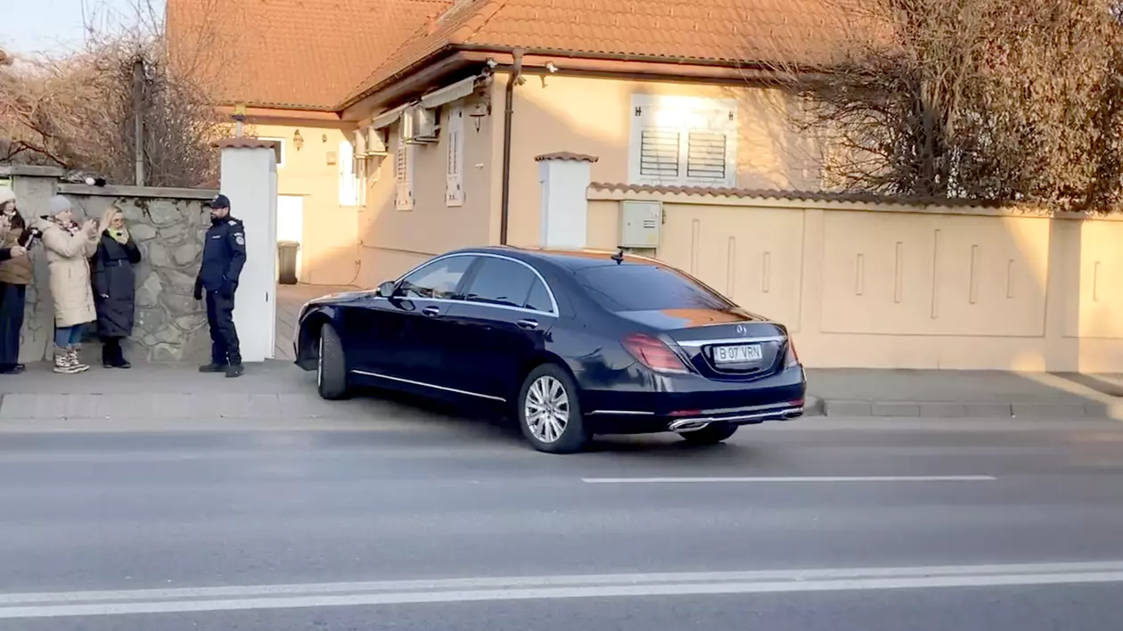 Klaus Iohannis Se Întoarce Acasă La Sibiu Klaus Iohannis Se Întoarce Acasă La Sibiu