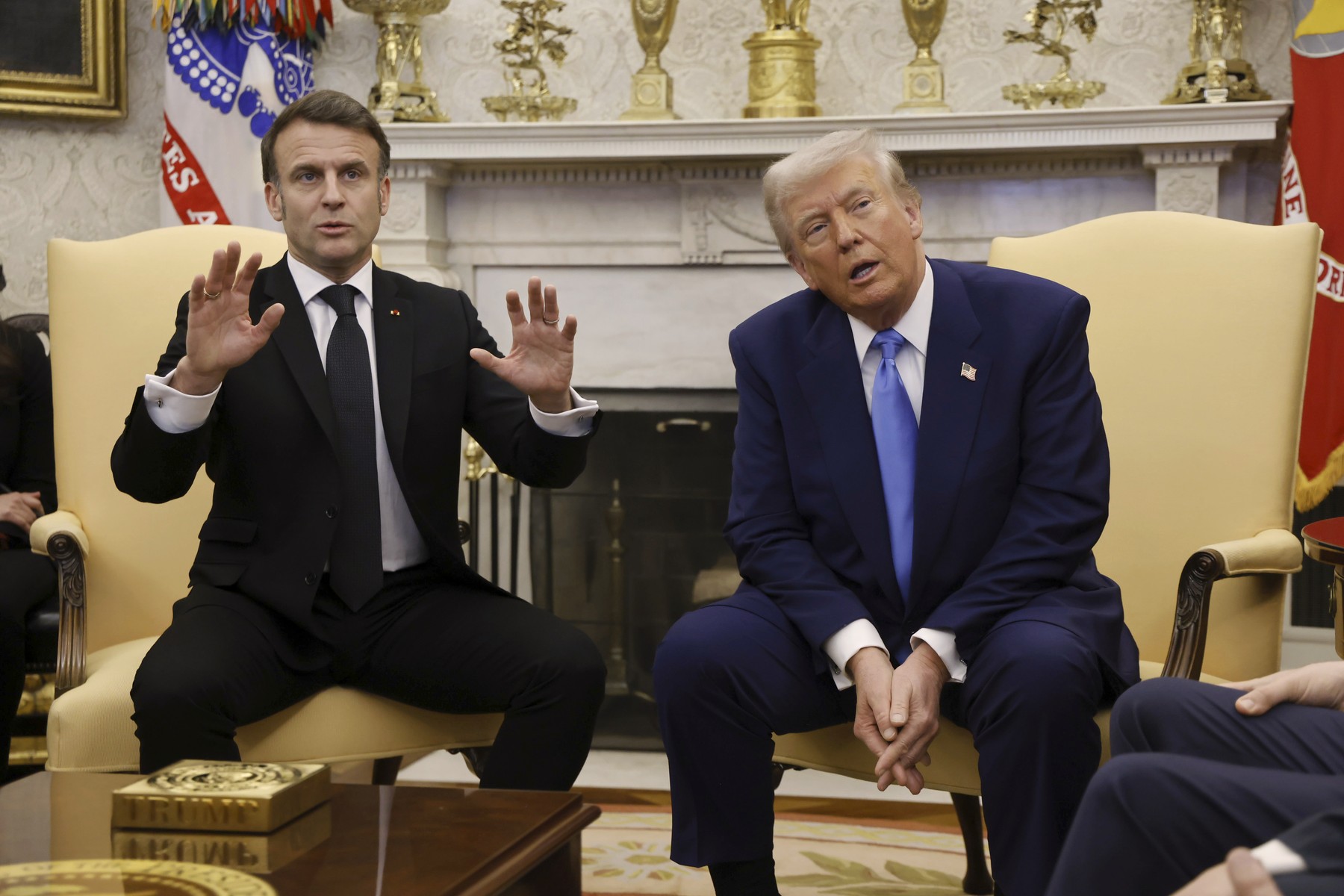 Emmanuel Macron a sosit la Casa Albă pentru a discuta cu Donald Trump despre Ucraina