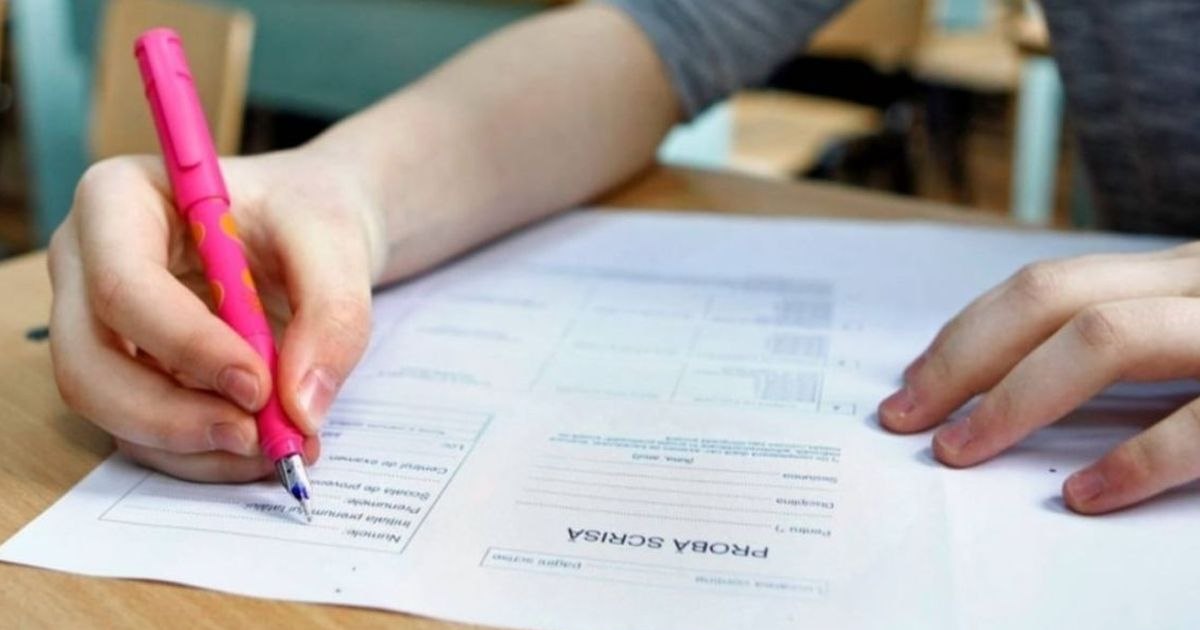 Simulare Evaluare Națională 2025. Subiectele la Limba română. Un profesor explică în ce capcană ar fi putut să cadă copiii: „Cu greu se va lua nota 10” Simulare Evaluare Națională 2025. Subiectele la Limba română. Un profesor explică în ce capcană ar fi putut să cadă copiii: „Cu greu se va lua nota 10”