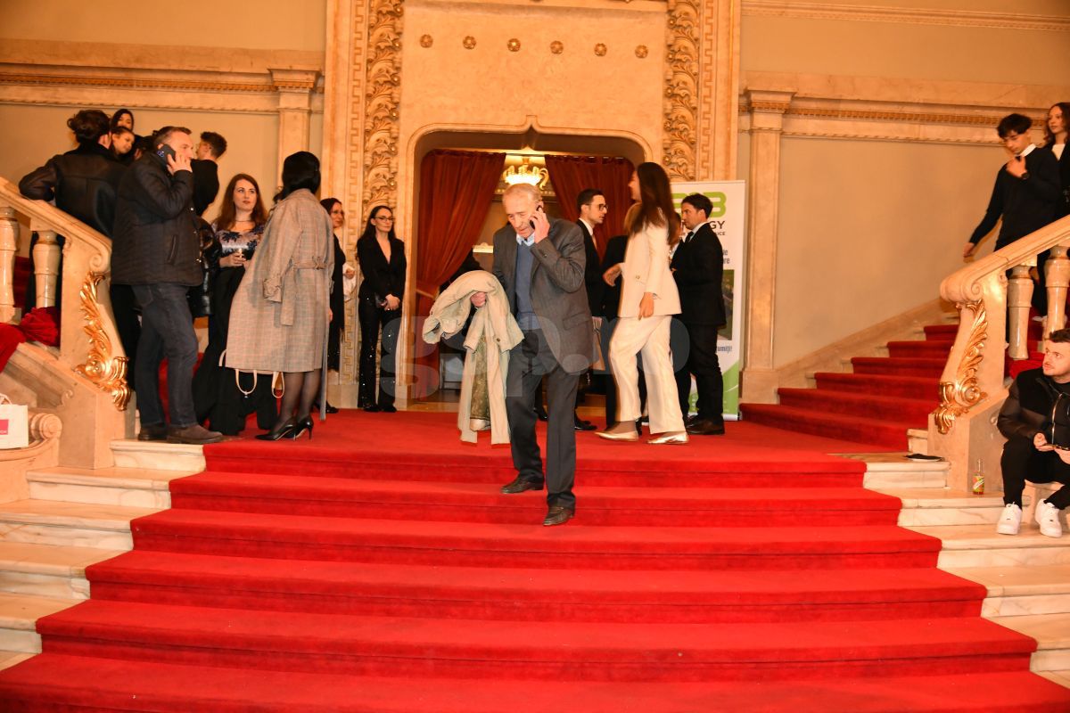 Cui îi e frică de Valentin Ceaușescu?