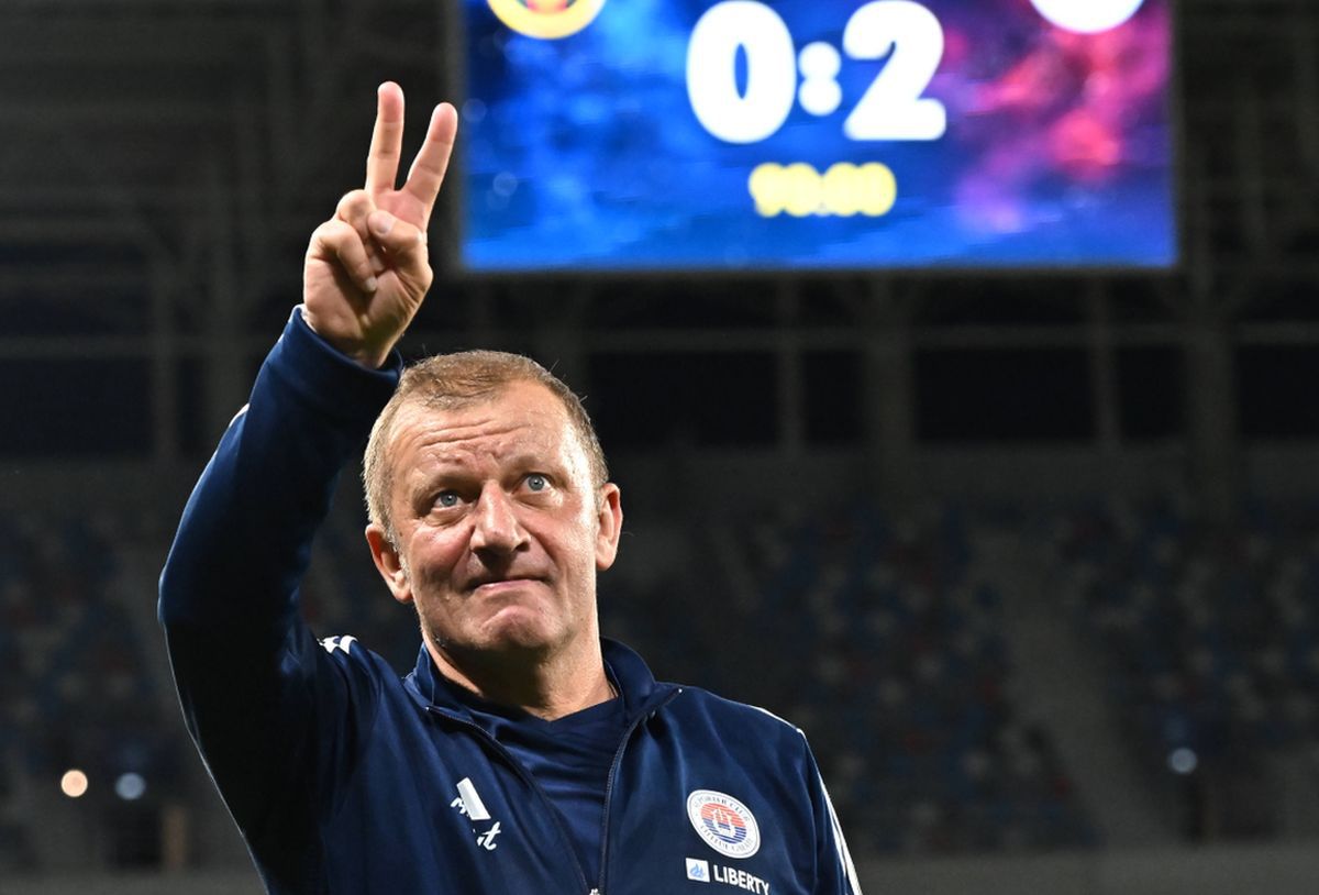 Dorinel Munteanu revine în Superliga! » Patronul clubului a confirmat: „Semnează mâine” Dorinel Munteanu revine în Superliga! » Patronul clubului a confirmat: „Semnează mâine”