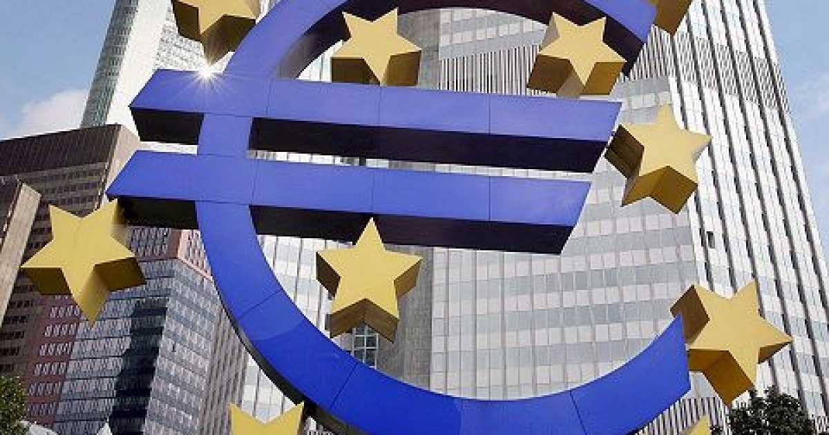 Avertisment al băncii centrale a UE. Europa ar putea avea de pierdut de pe urma războiului comercial dintre SUA şi China Avertisment al băncii centrale a UE. Europa ar putea avea de pierdut de pe urma războiului comercial dintre SUA şi China