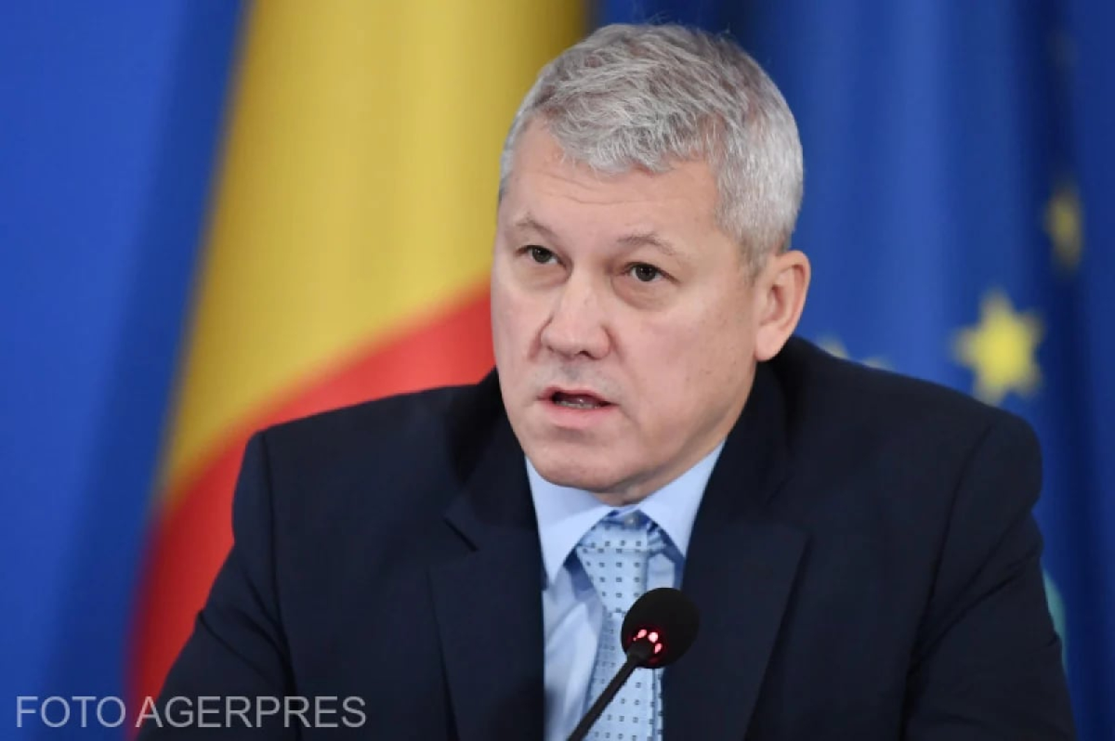 Cătălin Predoiu, decorat de ministrul bulgar. Este primul ministru al Afacerilor Interne român care a primit această distincție