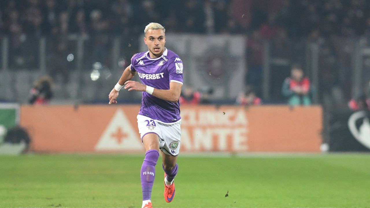 „Glezna lui Cristi Manea!” Cum arată piciorul fotbalistului de la Rapid după ce a fost călcat de Van der Werff