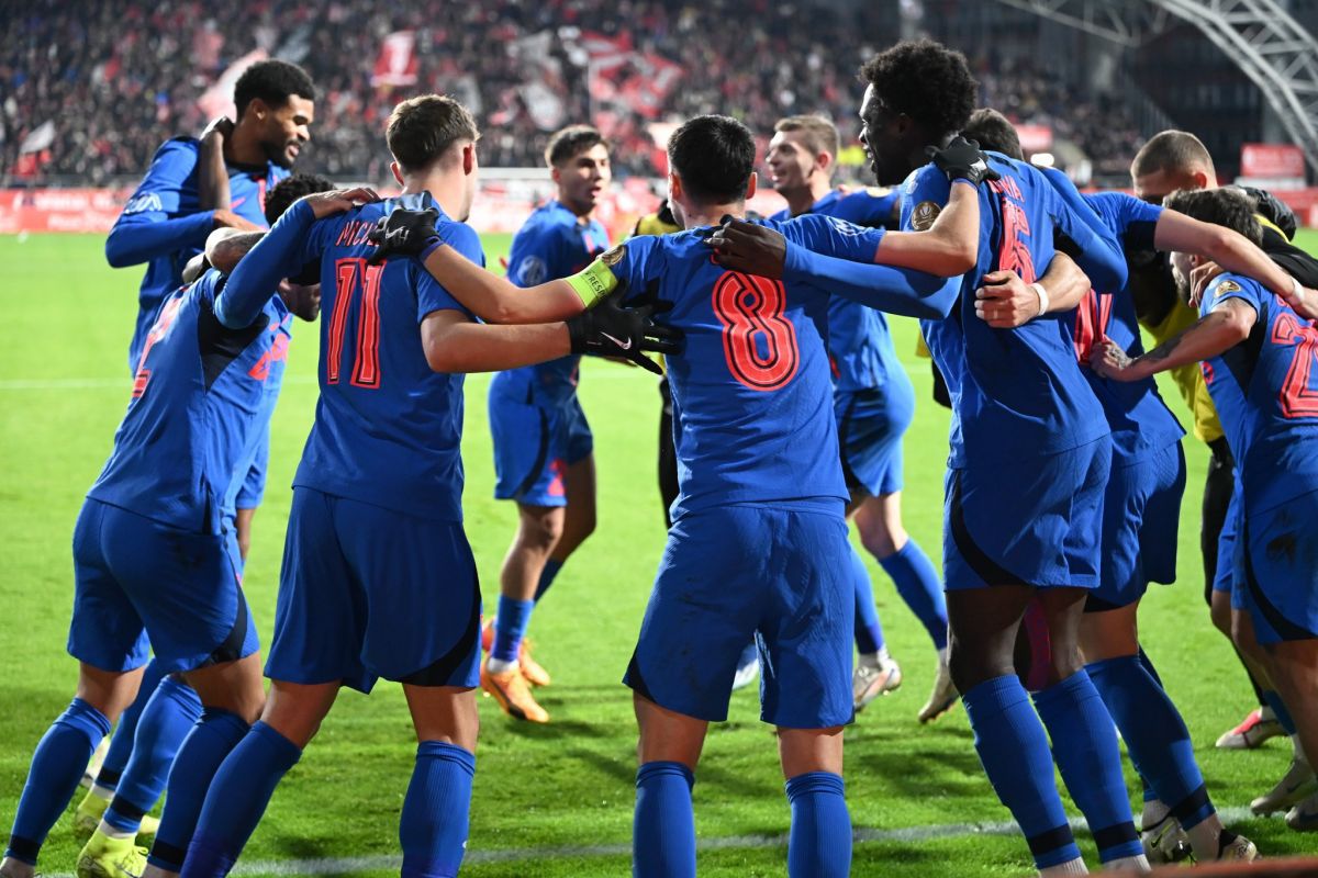 Azi, la GSP Live: FCSB se impune la Arad după un penalty controversat + Demitere în Superliga? Azi, la GSP Live: FCSB se impune la Arad după un penalty controversat + Demitere în Superliga?