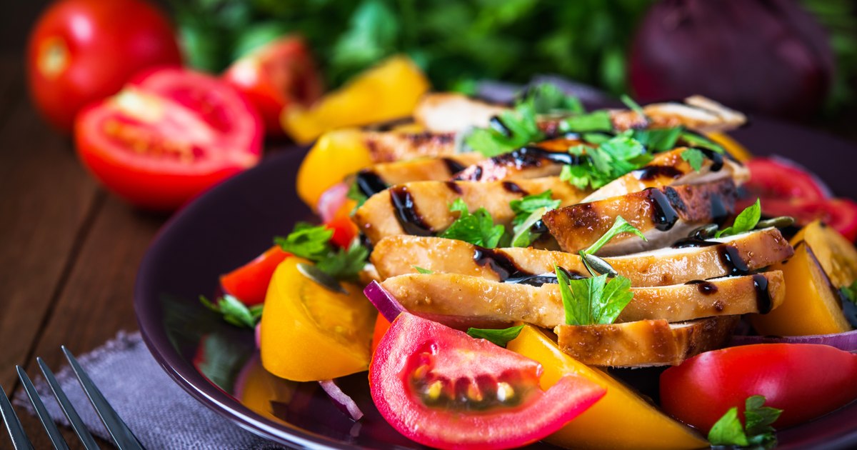 Top cele mai sănătoase gustări bogate în proteine care își vor schimba stilul de viață. Descoperă secretul energetic Top cele mai sănătoase gustări bogate în proteine care își vor schimba stilul de viață. Descoperă secretul energetic