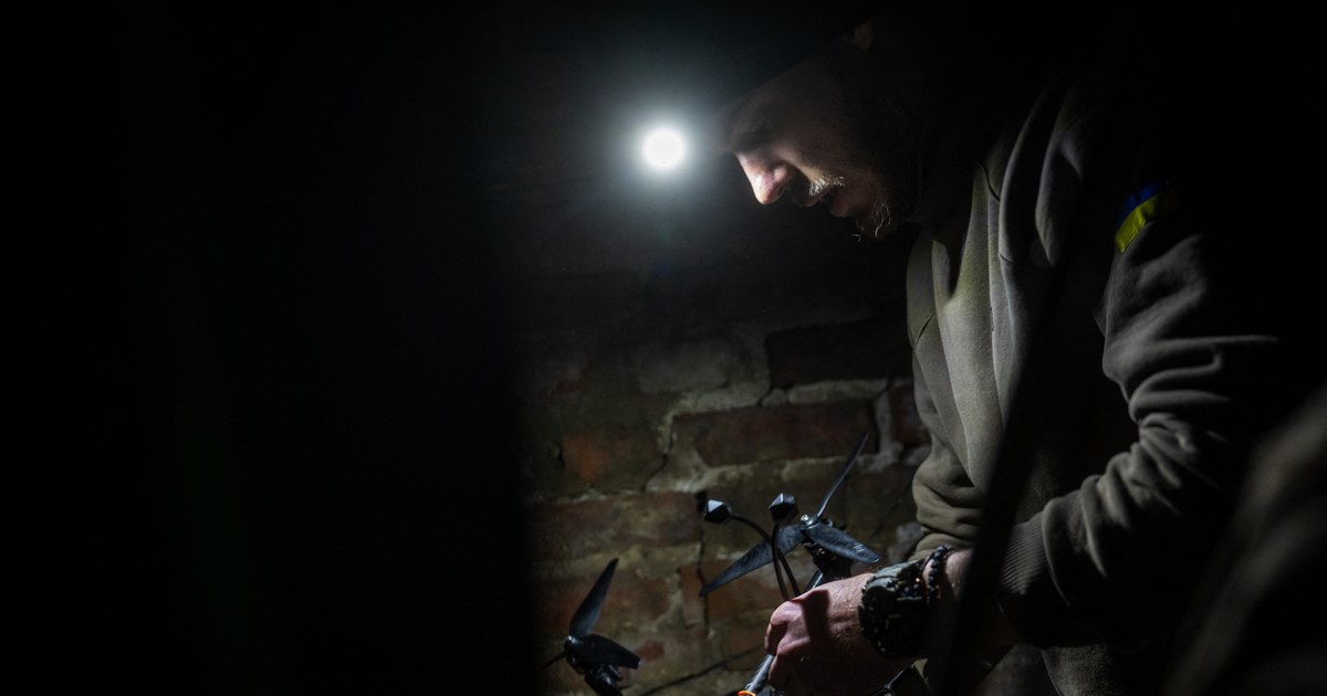 Mărturiile soldaților ucraineni despre evoluția tacticilor pe câmpul de luptă: „În 2022, ieșeam cu mitralierele de printre copaci” Mărturiile soldaților ucraineni despre evoluția tacticilor pe câmpul de luptă: „În 2022, ieșeam cu mitralierele de printre copaci”