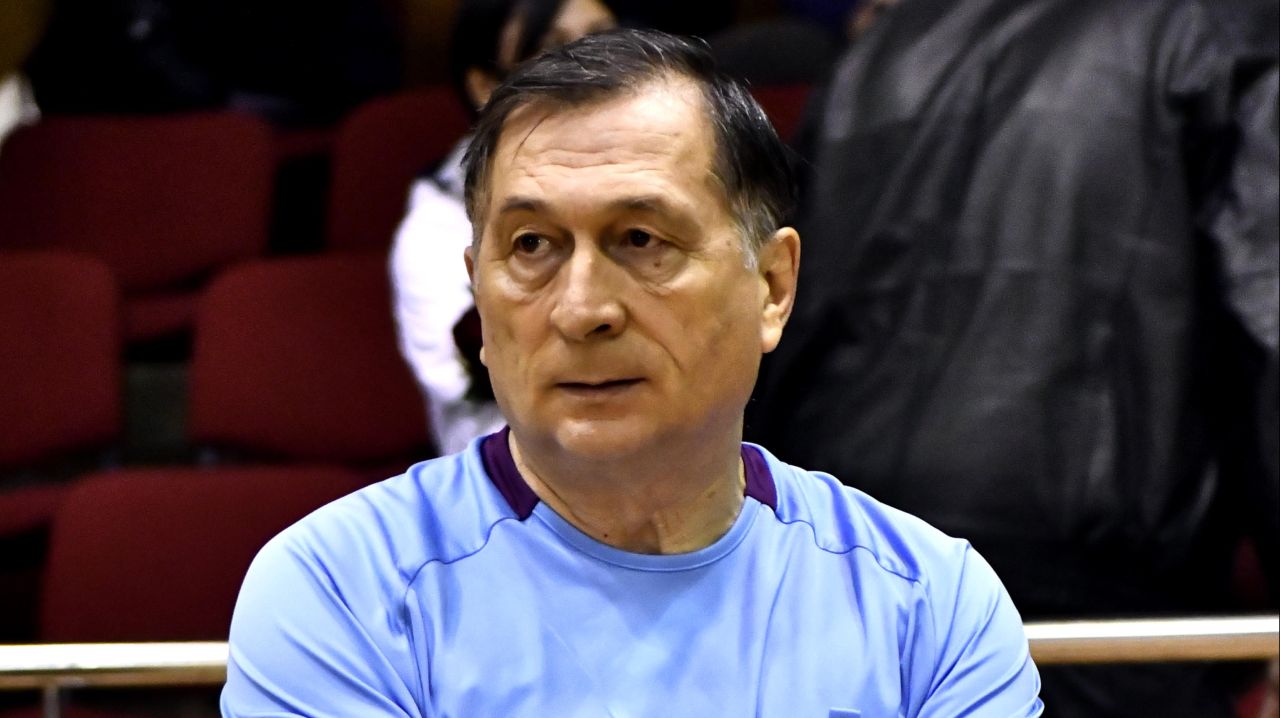 Crăciunescu, „atac cu talpa“ la Mircea Lucescu: „Regele minciunilor! Spune baliverne“. Culisele scandalului de început de an în România