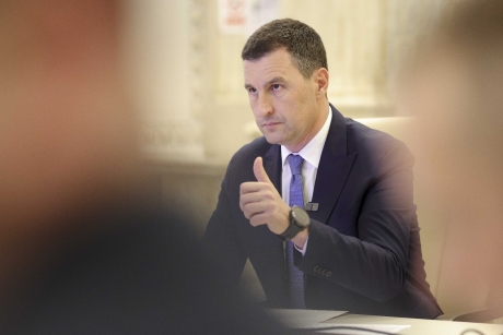 Ministrul Finanțelor bagă statul la ‘dietă’. Va urma ‘plecări naturale’ din sistem: ‘Bugetarii își pot găsi cu siguranță loc de muncă în privat’