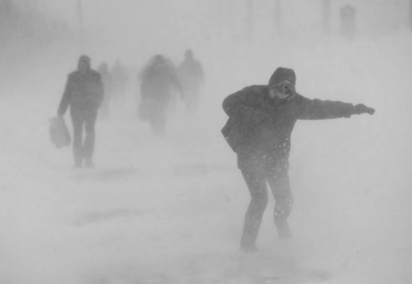 ANM anunță puternice rafale de vânt și ninsori viscolite în 16 județe din România