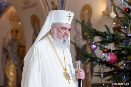 Mesaj cu tâlc al Patriarhului Daniel în noaptea dintre ani: Creștinul este chemat să sfințească locul și timpul pe Pământ. Să cultivăm pacea Mesaj cu tâlc al Patriarhului Daniel în noaptea dintre ani: Creștinul este chemat să sfințească locul și timpul pe Pământ. Să cultivăm pacea