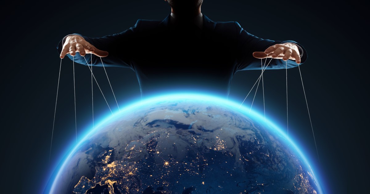 Românii nu sunt doar analfabeți funcțional, ci și științific: „Un teren fertil pentru teoria conspirației”