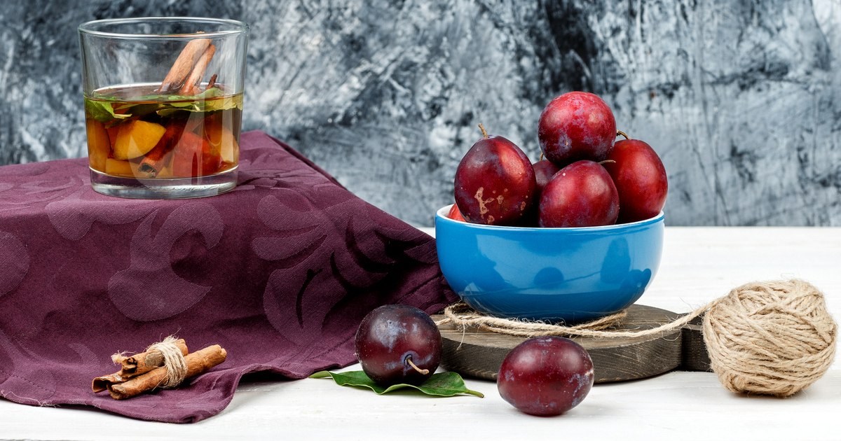 Compoturile aduc beneficii uimitoare sănătății. Fructul popular în România, extrem de apreciat de nutriționiști
