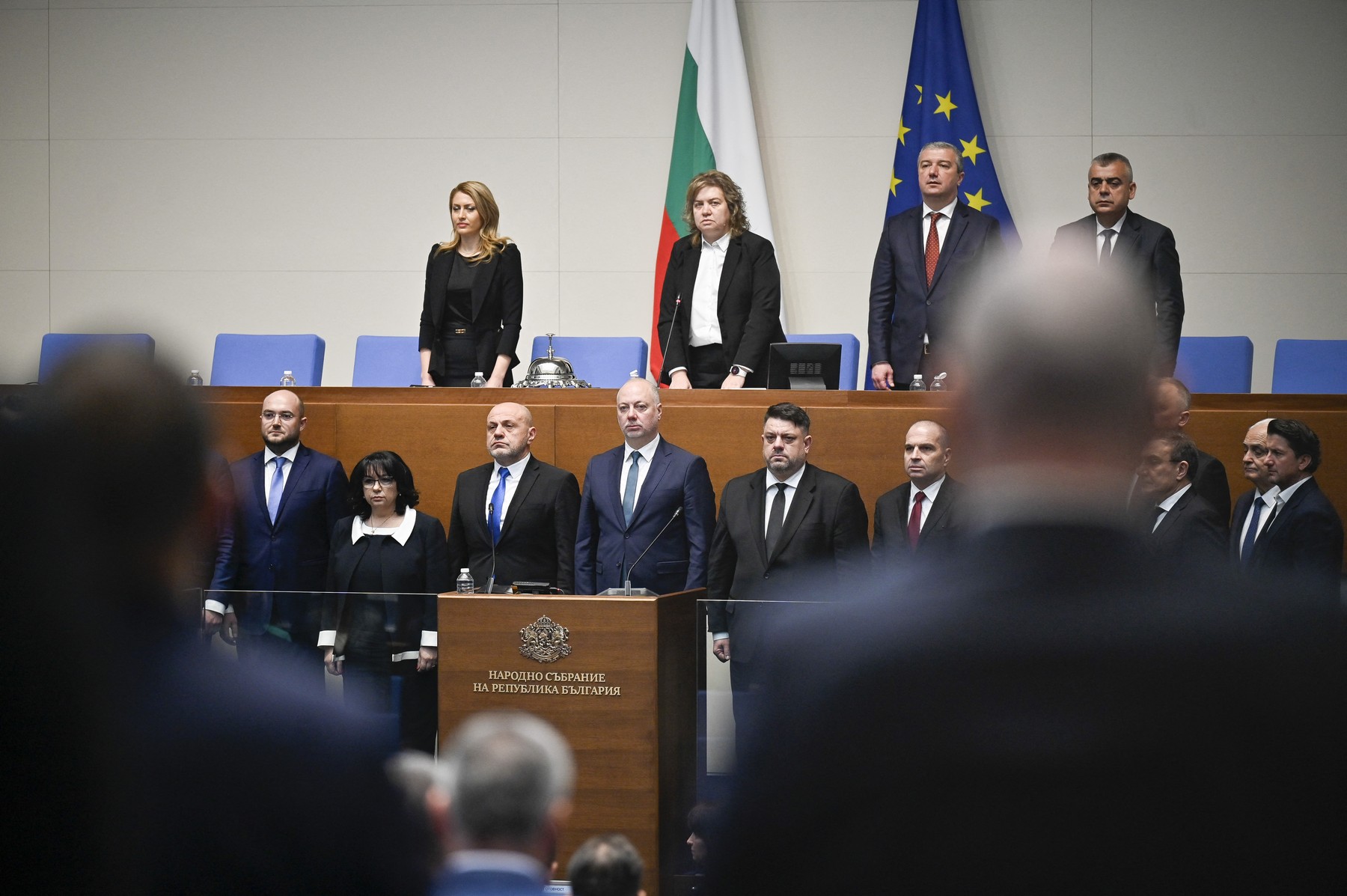 Noul guvern al Bulgariei a depus jurământul, după a șasea rundă de alegeri parlamentare în doar 3 ani