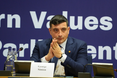 Simion: Ne exprimăm dezacordul pentru felul în care este tratată opoziţia în Parlamentul României Simion: Ne exprimăm dezacordul pentru felul în care este tratată opoziţia în Parlamentul României
