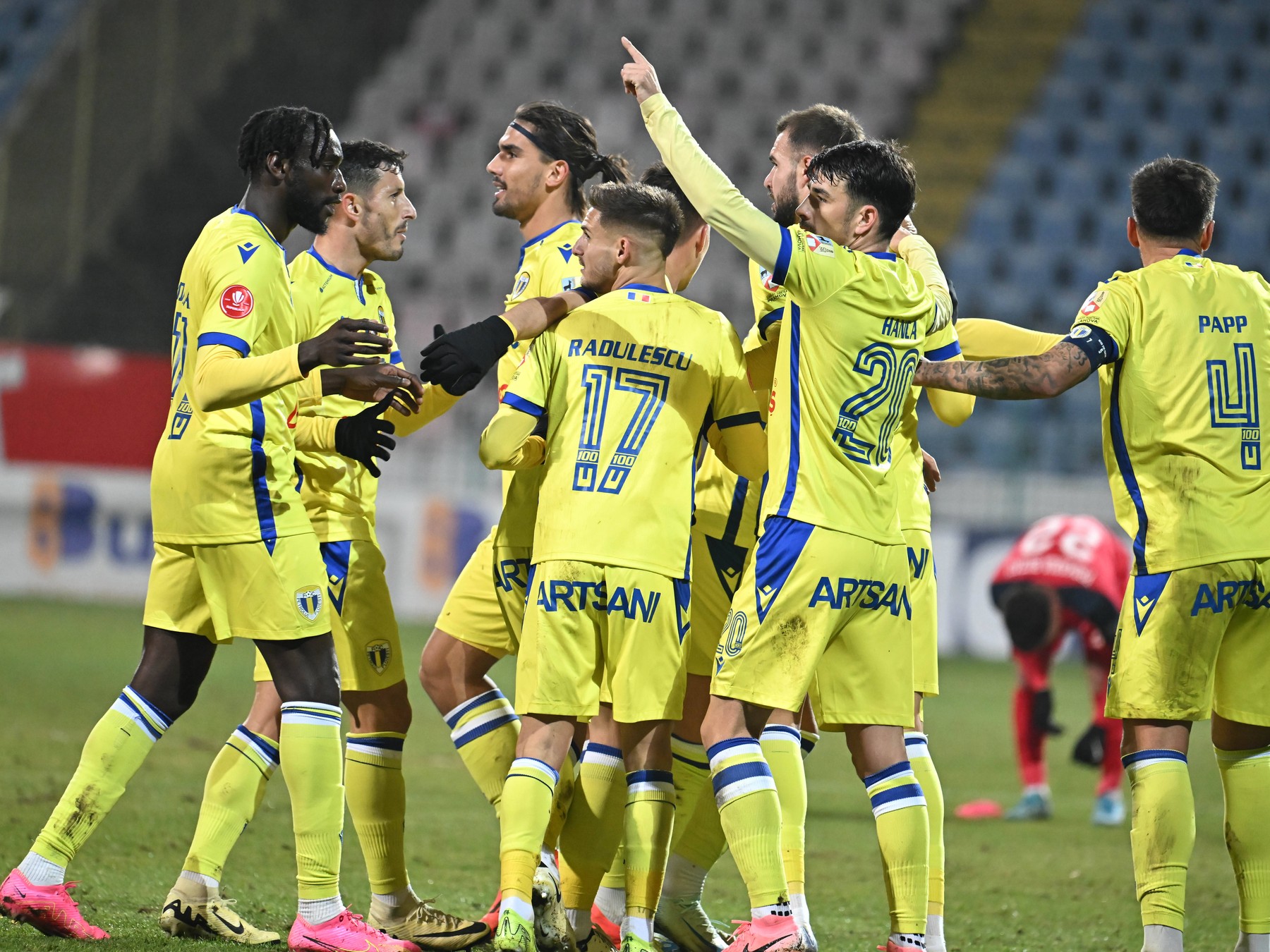 SuperLiga: Cine este Ciprian Panait, noul antrenor al celor de la Petrolul Ploiești SuperLiga: Cine este Ciprian Panait, noul antrenor al celor de la Petrolul Ploiești