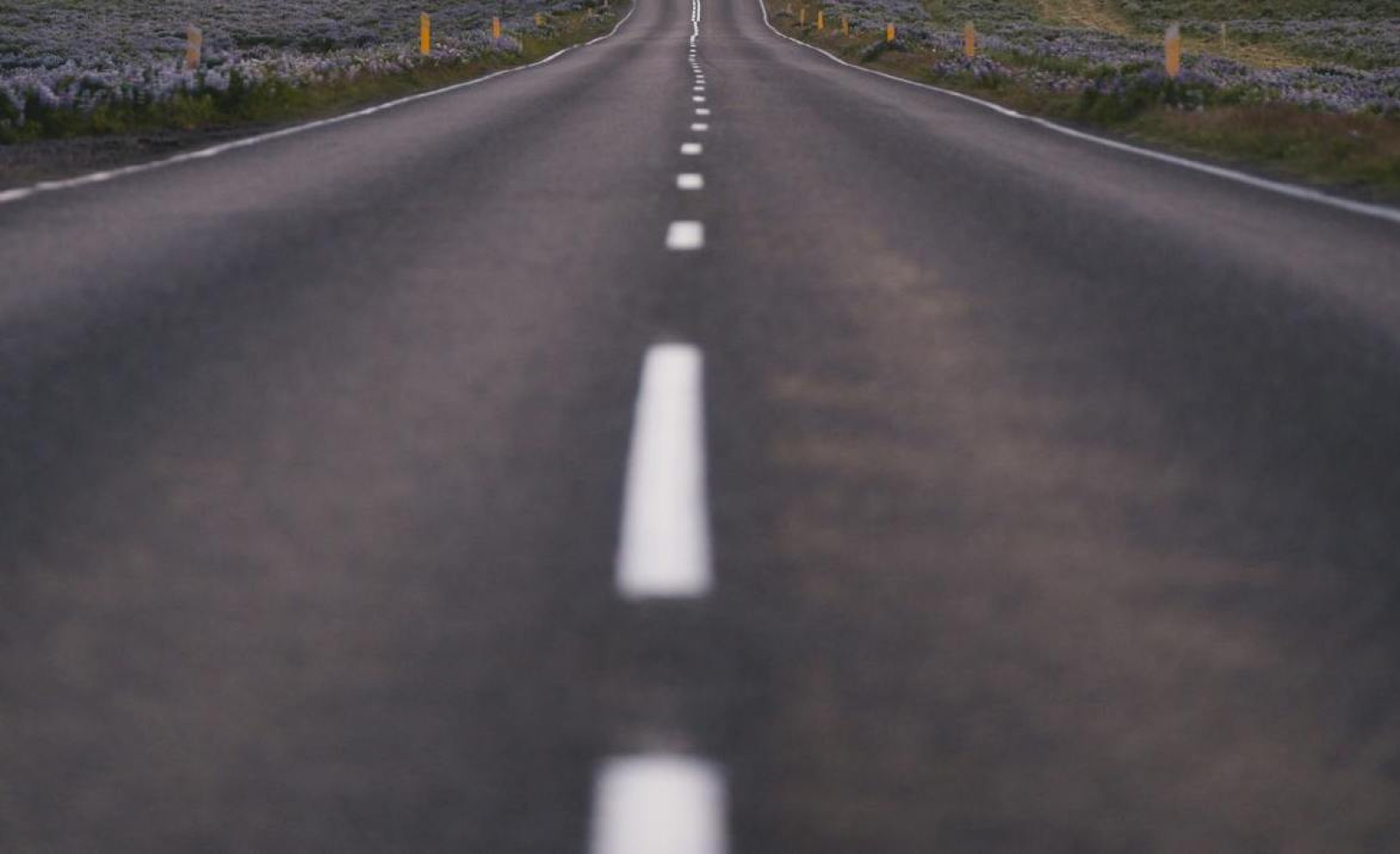 Paradox în legislaţia românească. Nu au permis de conducere, dar sunt obligaţi să meargă pe şosea