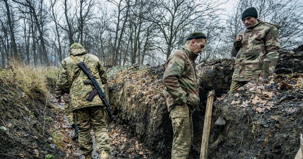 Cum riscă Kiev să piardă războiul din cauza instruirii defectuoase. „Ajung pe front fără să știe să tragă cu arma“