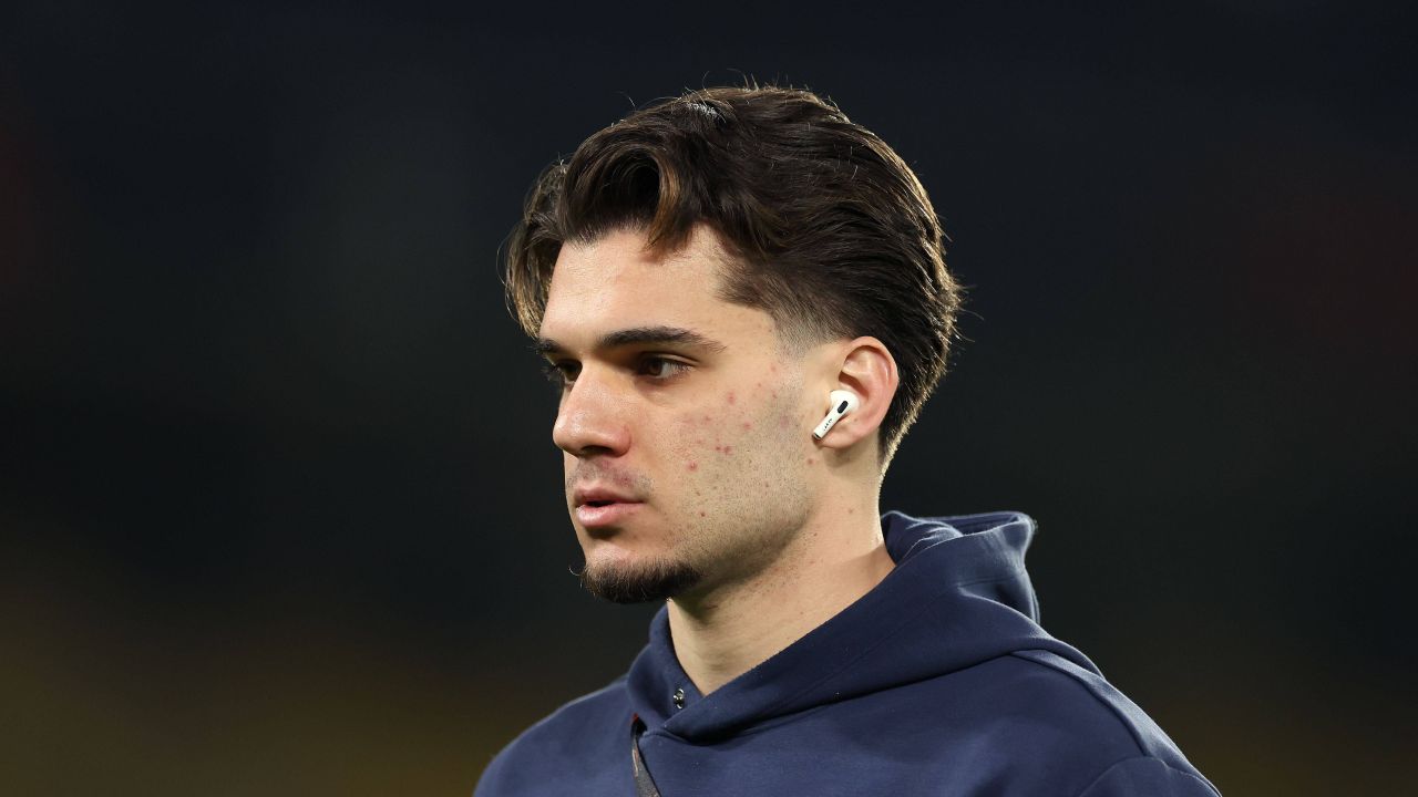 ”Să plece!” Verdict clar în legătură cu viitorul lui Ianis Hagi ”Să plece!” Verdict clar în legătură cu viitorul lui Ianis Hagi