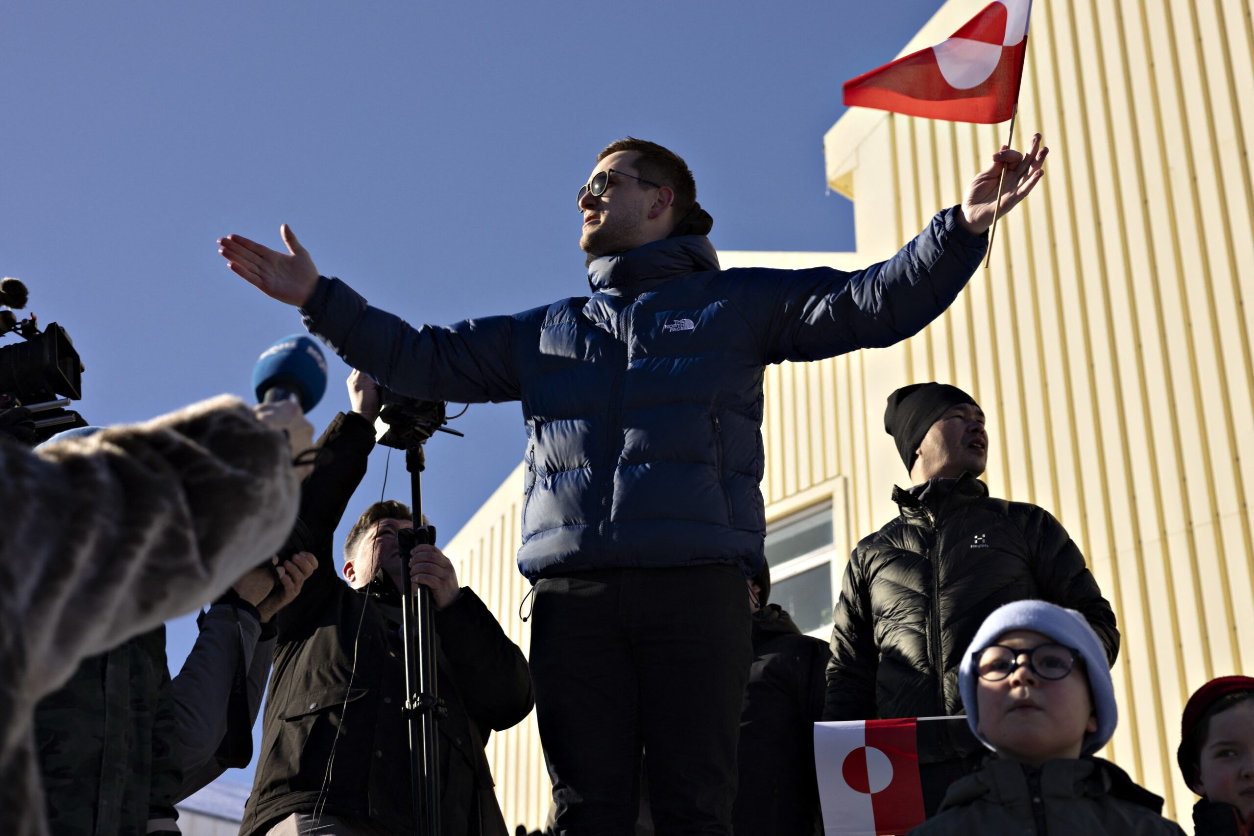 „Nu aparținem nimănui”. Groenlanda respinge ferm planurile lui Trump „Nu aparținem nimănui”. Groenlanda respinge ferm planurile lui Trump