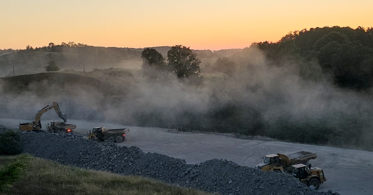 Stadiul autostrăzii care leagă Transilvania de Moldova. Cea mai rapidă rută va fi prin Carpații Orientali Stadiul autostrăzii care leagă Transilvania de Moldova. Cea mai rapidă rută va fi prin Carpații Orientali