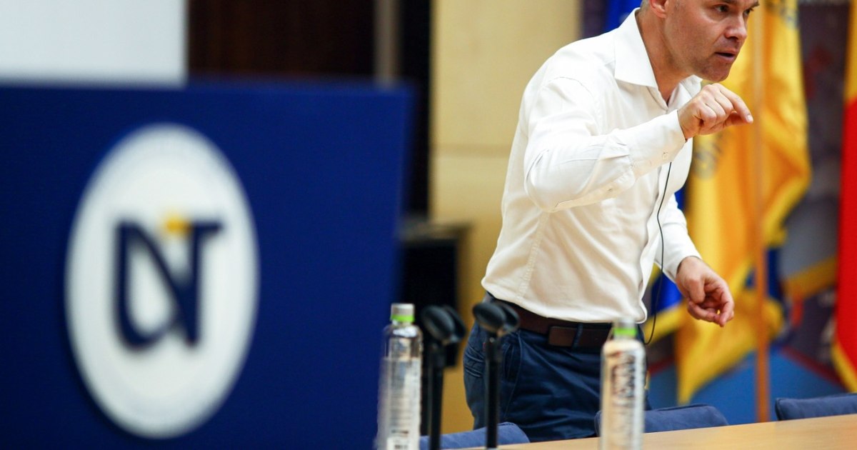 Portret de candidat. Cine este Daniel Funeriu, fostul ministru al Educației care vrea la Cotroceni Portret de candidat. Cine este Daniel Funeriu, fostul ministru al Educației care vrea la Cotroceni