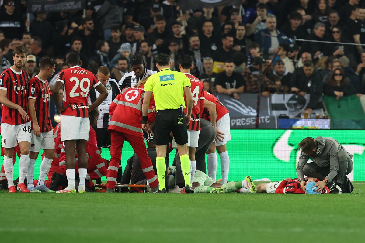 Mike Maignan s-a ciocnit violent cu un coechipier în Udinese Mike Maignan s-a ciocnit violent cu un coechipier în Udinese