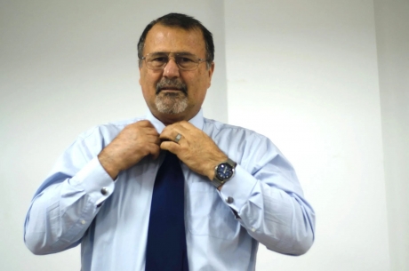 Promisiunea unui candidat: voi face o petrecere la Cotroceni, trei zile, pe banii mei, vă invit