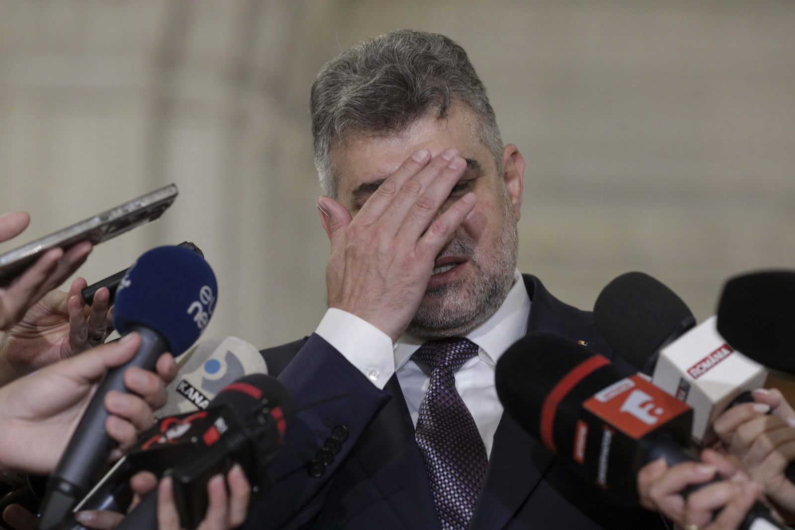 PSD a votat pentru ieșirea de la guvernare. Ciolacu demisionează. Primele lui declarații PSD a votat pentru ieșirea de la guvernare. Ciolacu demisionează. Primele lui declarații