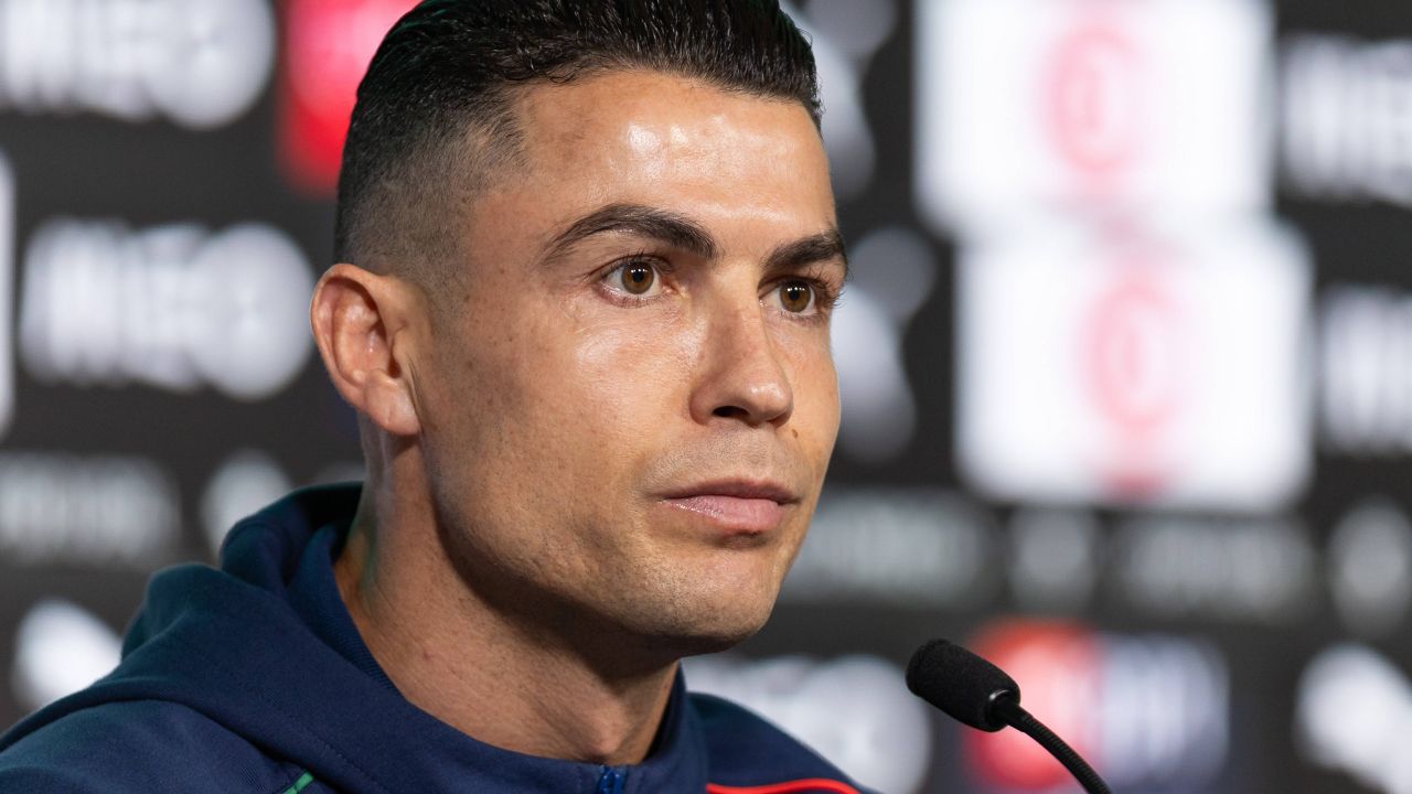 Cristiano Ronaldo, „plimbat“ în jurul lumii: Marca a anunțat ce echipă îl vrea. Reacția clubului Cristiano Ronaldo, „plimbat“ în jurul lumii: Marca a anunțat ce echipă îl vrea. Reacția clubului