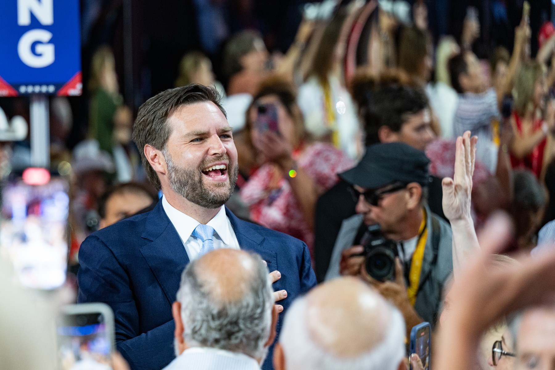 JD Vance va participa la slujba inaugurală a Papei Leon al XIV-lea