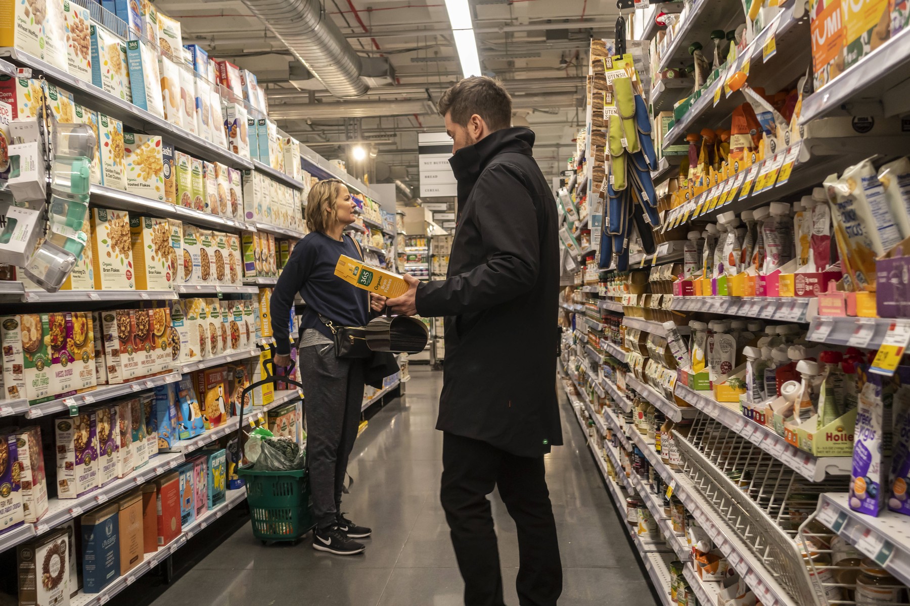 La Cocoș devine cea mai puternică rețea locală din comerțul alimentar. Plan accelerat de extindere