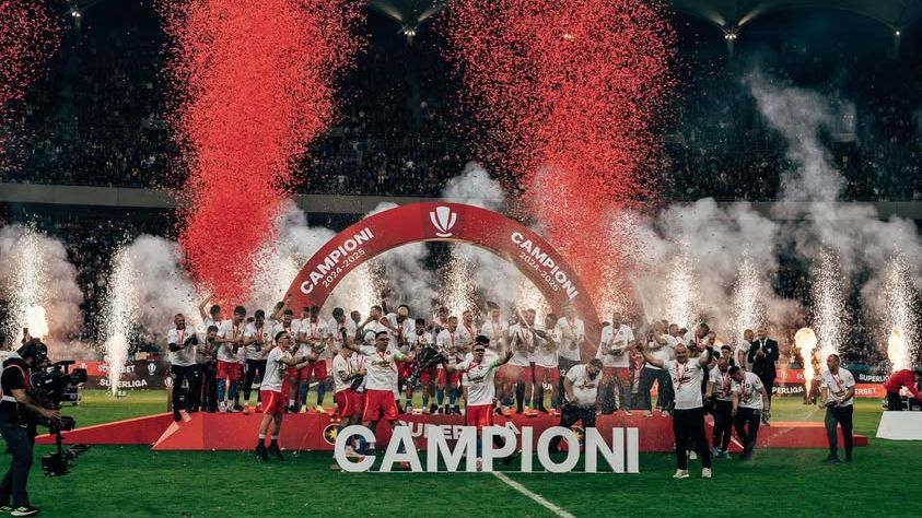 Fiesta roș-albastră! FCSB, party de pe Basarabiei și Piața Muncii, până la Piața Constituției