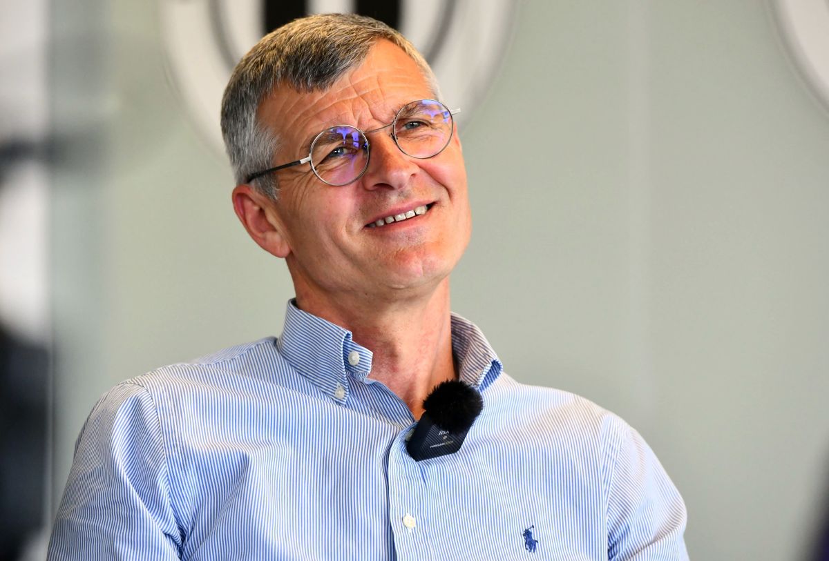 Ce fotbaliști din Superligă l-au dat gata pe Ioan Ovidiu Sabău: „N-ai cum să nu-i admiri, te încântă!” Ce fotbaliști din Superligă l-au dat gata pe Ioan Ovidiu Sabău: „N-ai cum să nu-i admiri, te încântă!”