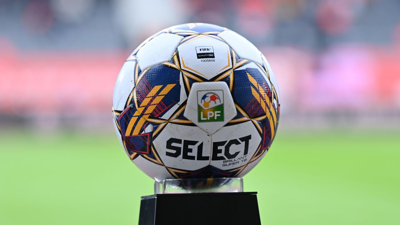 2,5 milioane de euro din Grecia! Lovitură de proporții în Superliga României 2,5 milioane de euro din Grecia! Lovitură de proporții în Superliga României