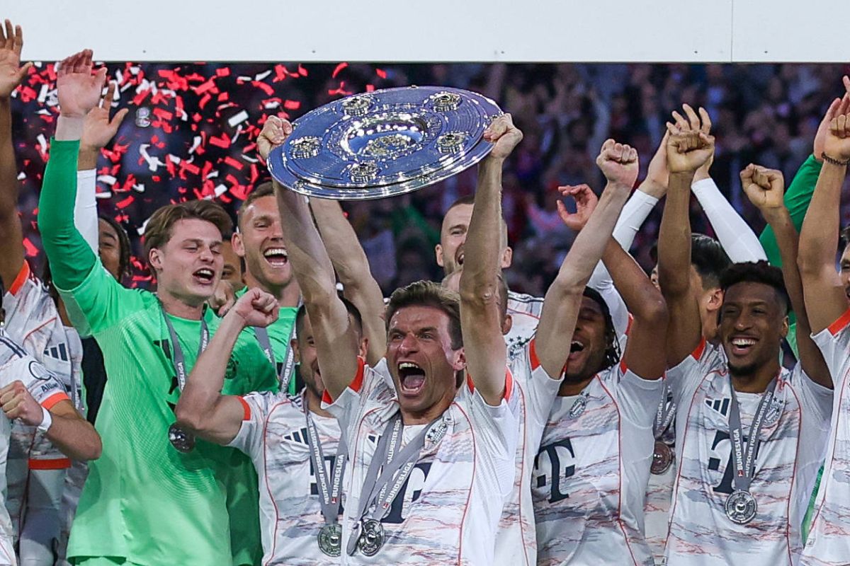 Thomas Muller a fost sufletul sărbătorii nebune pe Allianz Arena după ce Bayern a câștigat al 34-lea titlu!