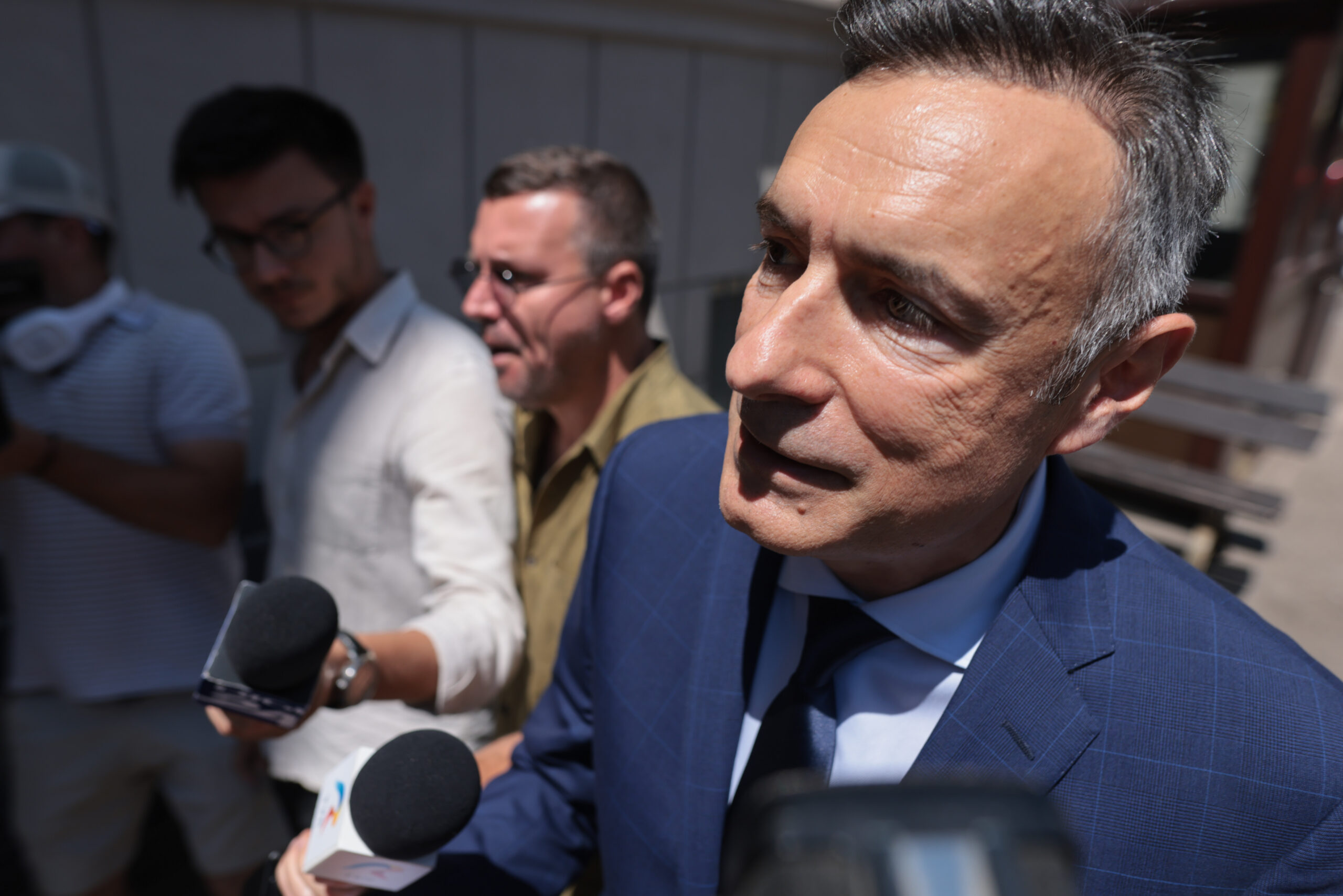 Scandalul fotografiilor – Nicușor Dan despre mandatul lui Coldea la SRI, la întrebarea HotNews: „Nociv pentru societate” / De ce crede asta