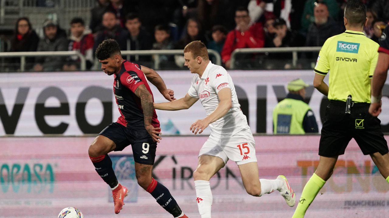 Ziarul de casă al lui Cagliari l-a făcut praf pe Florinel Coman: ”O dezamăgire!”