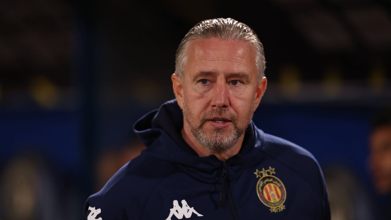 Reghecampf, furios după concedierea sa șocantă, în Tunisia: „De neînțeles!“. A lămurit ce oferte are acum