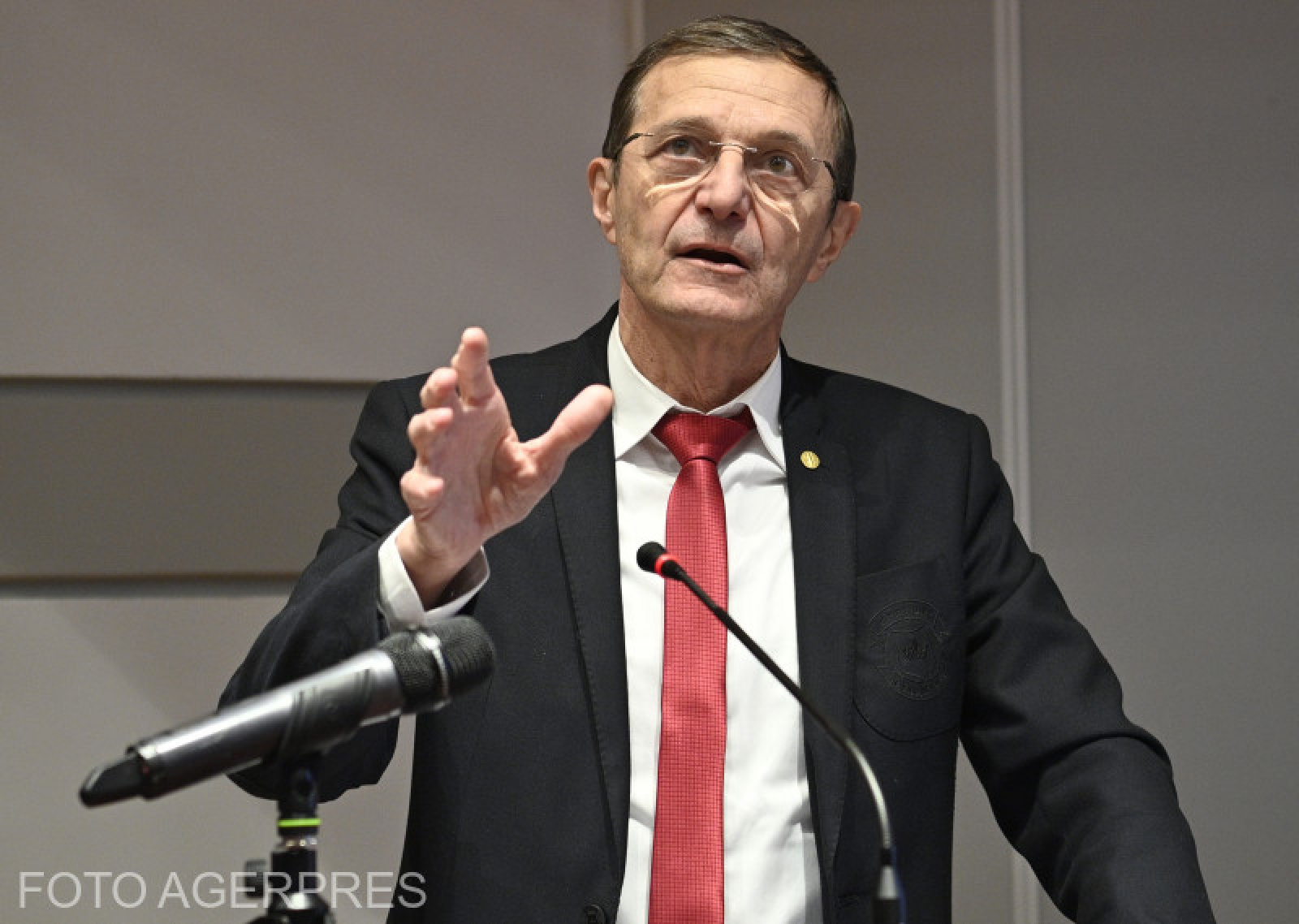 Cum s-a creștinat poporul român față de celelalte popoare. Ioan-Aurel Pop, detalii despre „blestemul“ care a menținut creștinătatea la nord de Dunăre Cum s-a creștinat poporul român față de celelalte popoare. Ioan-Aurel Pop, detalii despre „blestemul“ care a menținut creștinătatea la nord de Dunăre