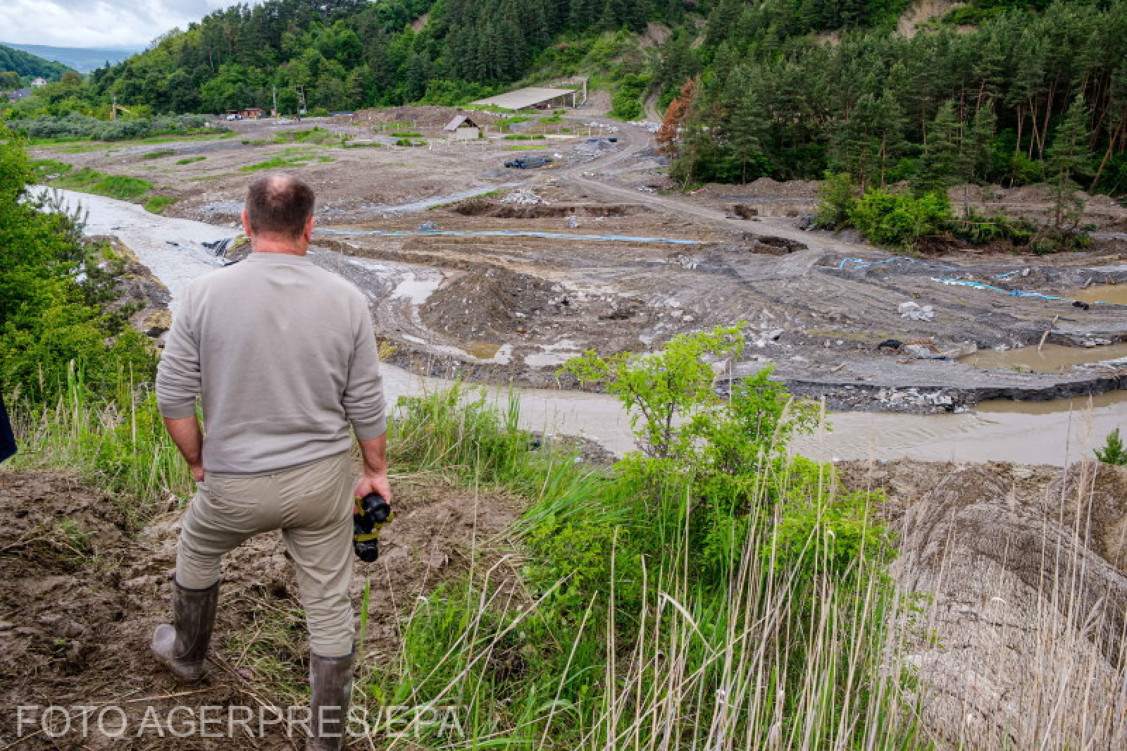 Intervenție majoră în Harghita: Pârâul care a inundat Salina Praid va fi deviat printr-un nou sistem hidrotehnic Intervenție majoră în Harghita: Pârâul care a inundat Salina Praid va fi deviat printr-un nou sistem hidrotehnic