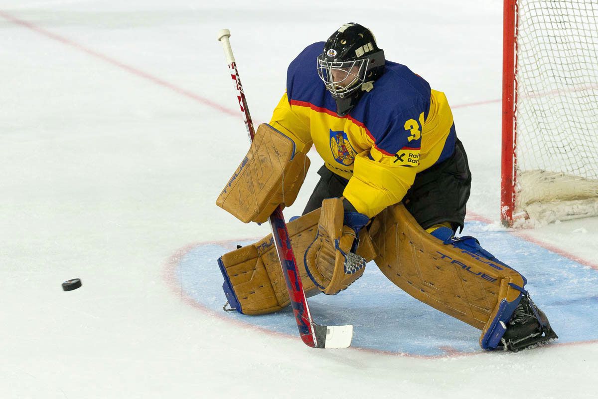 România, învinsă de Japonia în „finala” pentru salvare » „Tricolorii” au retrogradat la Campionatul Mondial România, învinsă de Japonia în „finala” pentru salvare » „Tricolorii” au retrogradat la Campionatul Mondial